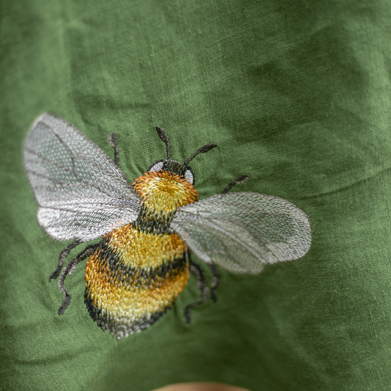 broderie abeille