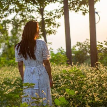 femme robe en lin bois