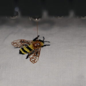 broderie abeille